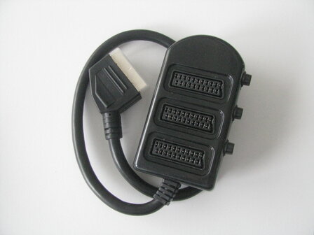 Scart verdeler